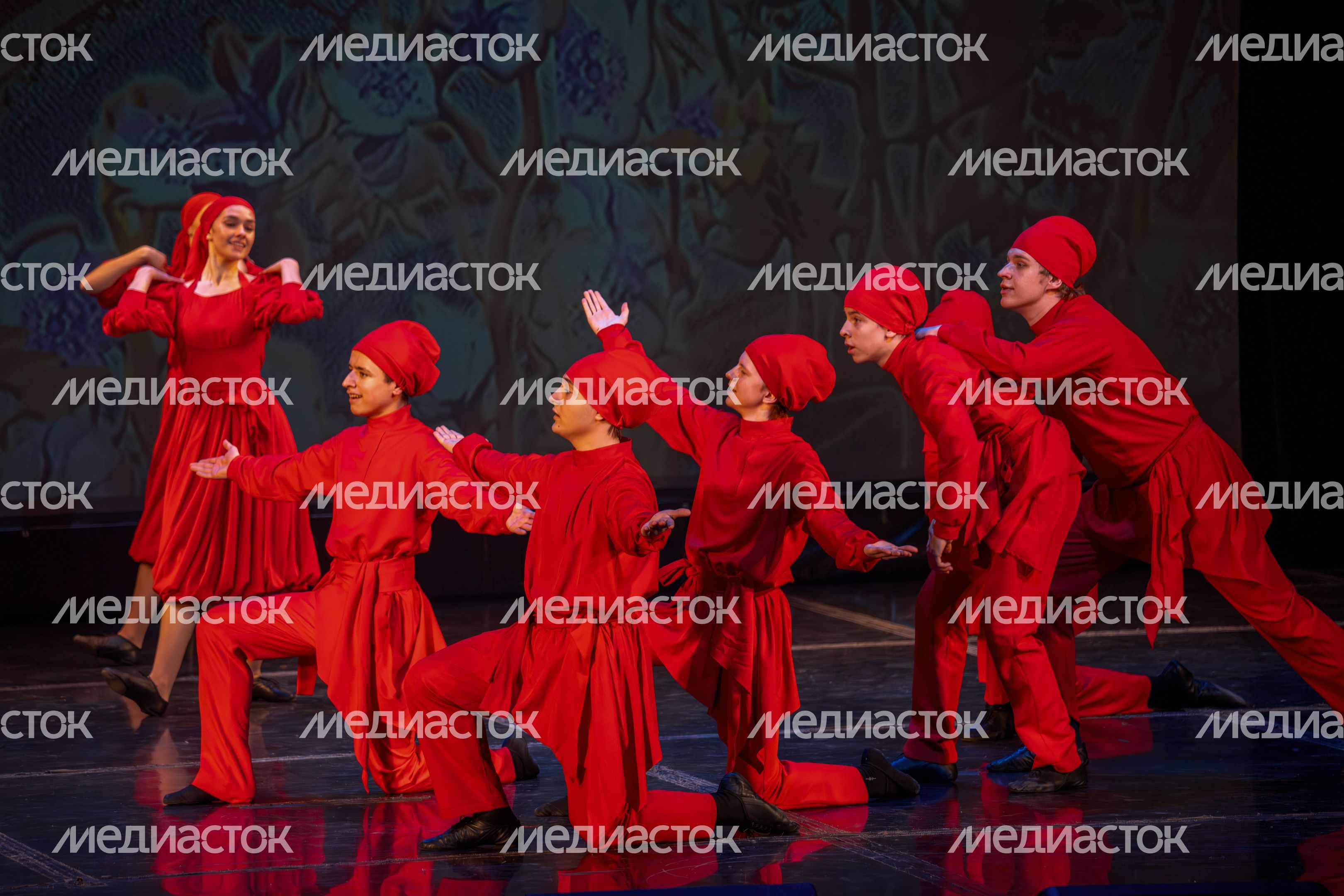 Гала-спектакль «Россия – душа моя» о русской культуре на сцене ДК «Подмосковье» в Красногорске Гала-спектакль «Россия – душа моя» о русской культуре на сцене ДК «Подмосковье» в Красногорске
