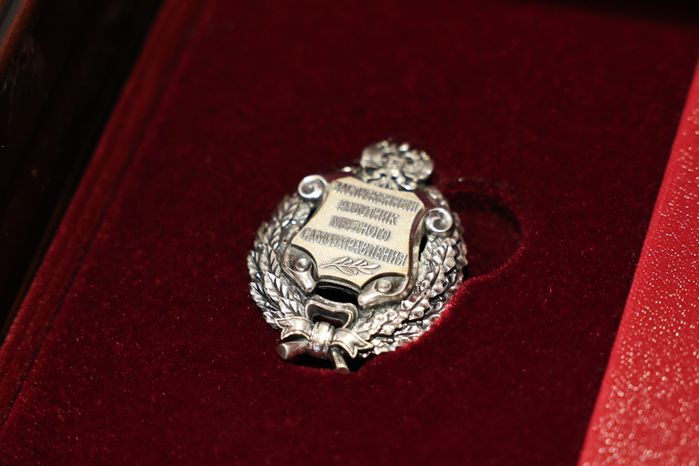 Знак "Заслуженный работник местного самоуправления"