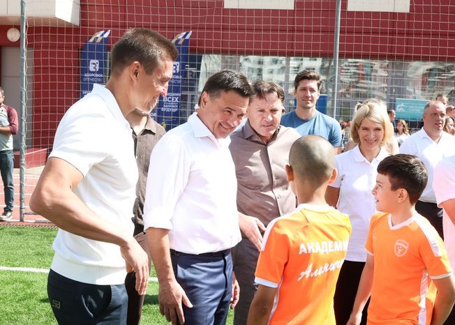 Андрей Воробьев поздравил жителей Подмосковья с Днем физкультурника