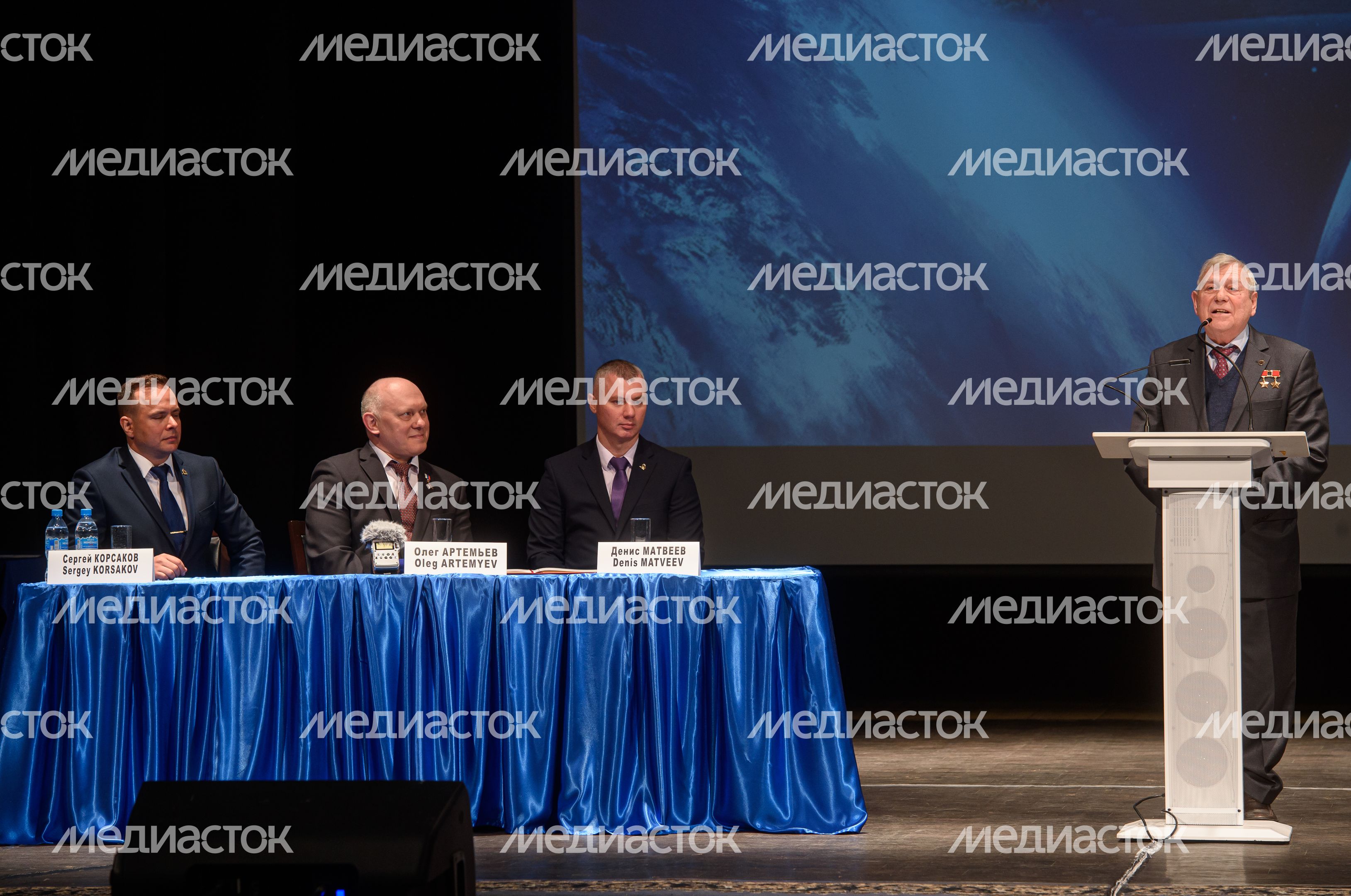 Торжественная встреча космонавтов и астронавтов 67-й длительной экспедиции на МКС