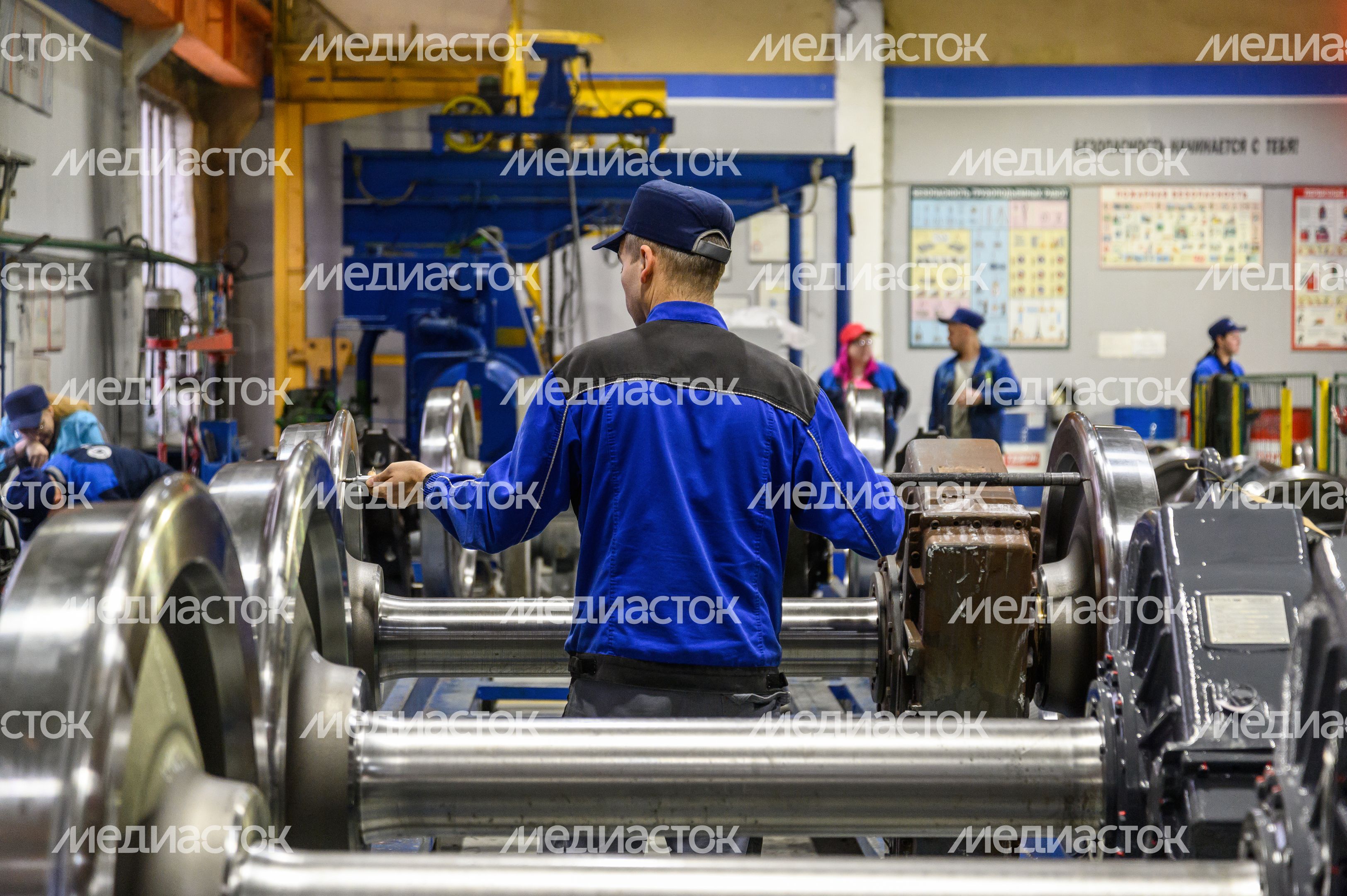 Демиховский машиностроительный завод из Орехово-Зуево производит электропоезда для всей страны Демиховский машиностроительный завод из Орехово-Зуево производит электропоезда для всей страны