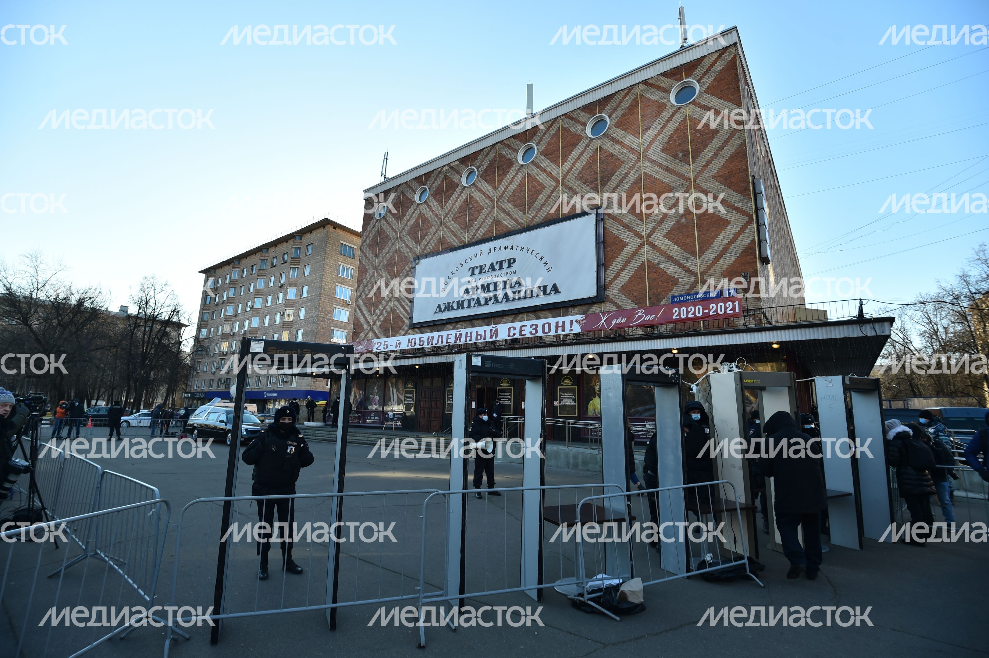 Церемония прощания с Арменом Джигарханяном в Москве