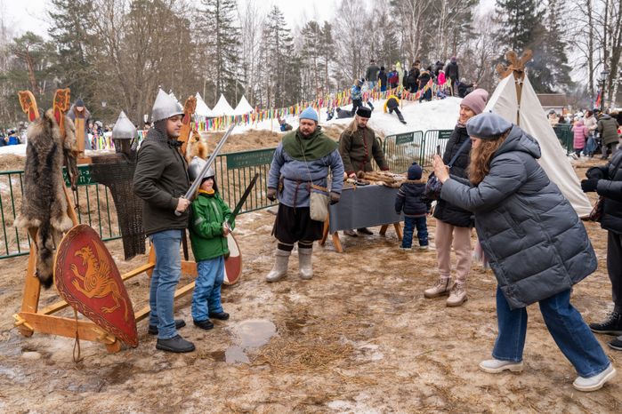 Масленица в парке "Захарово". Одинцовский округ
