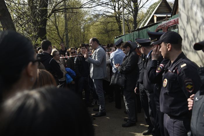Зоозащитники собрались у приюта «Эко Вешняки» в Москве