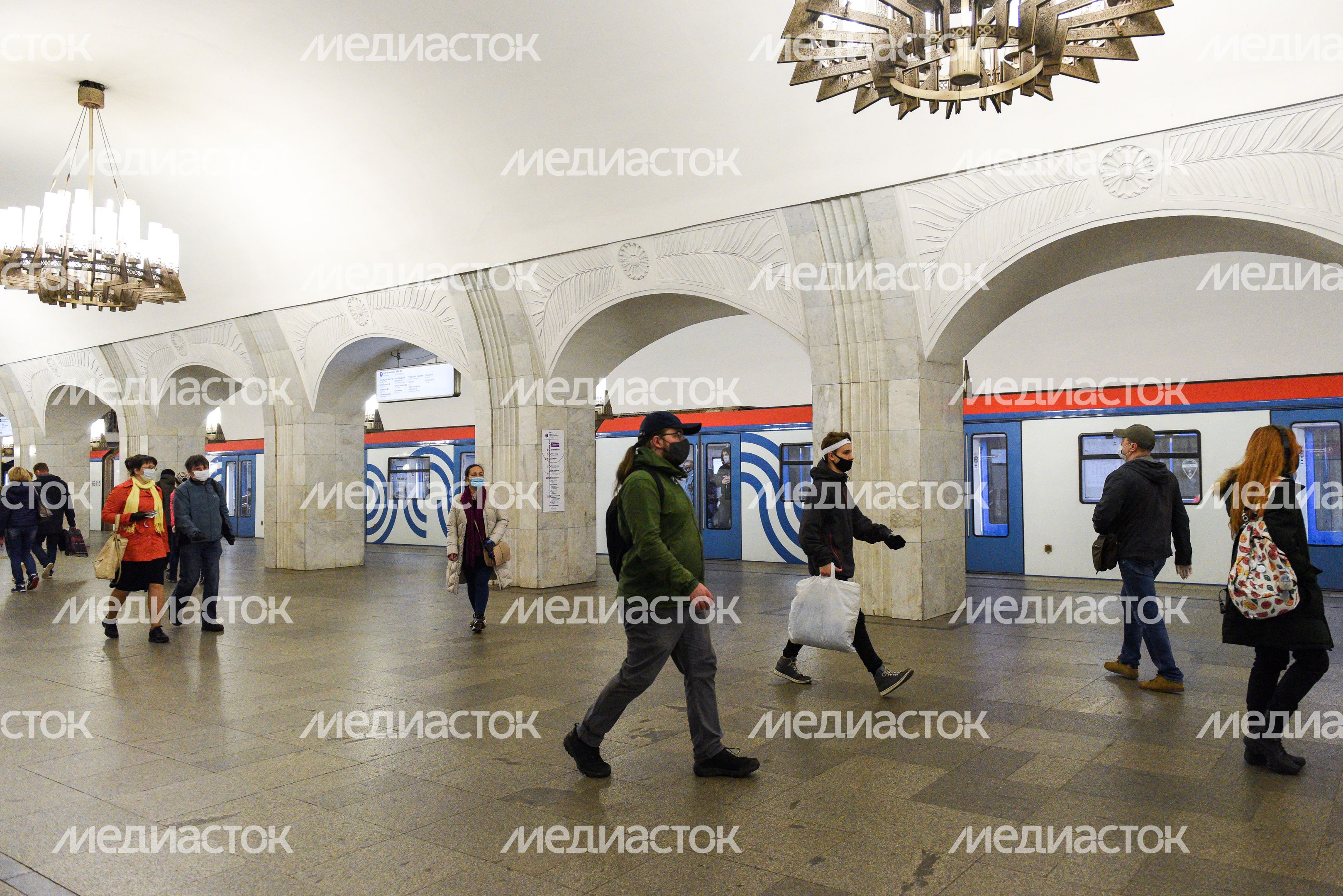 Москва во время первого этапа смягчения режима самоизоляции Москва во время первого этапа смягчения режима самоизоляции