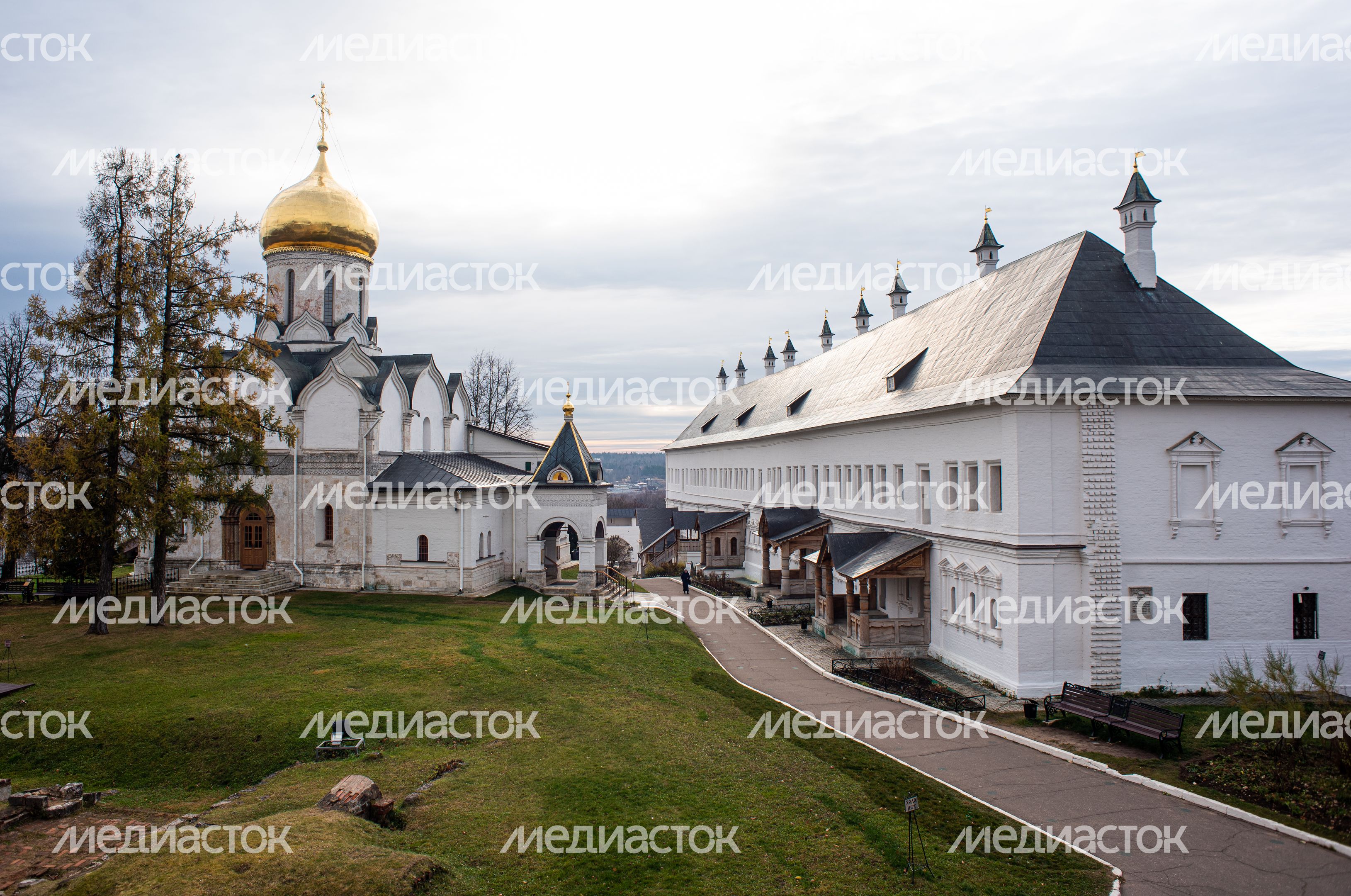 Осенние виды Саввино-Сторожевского Монастыря