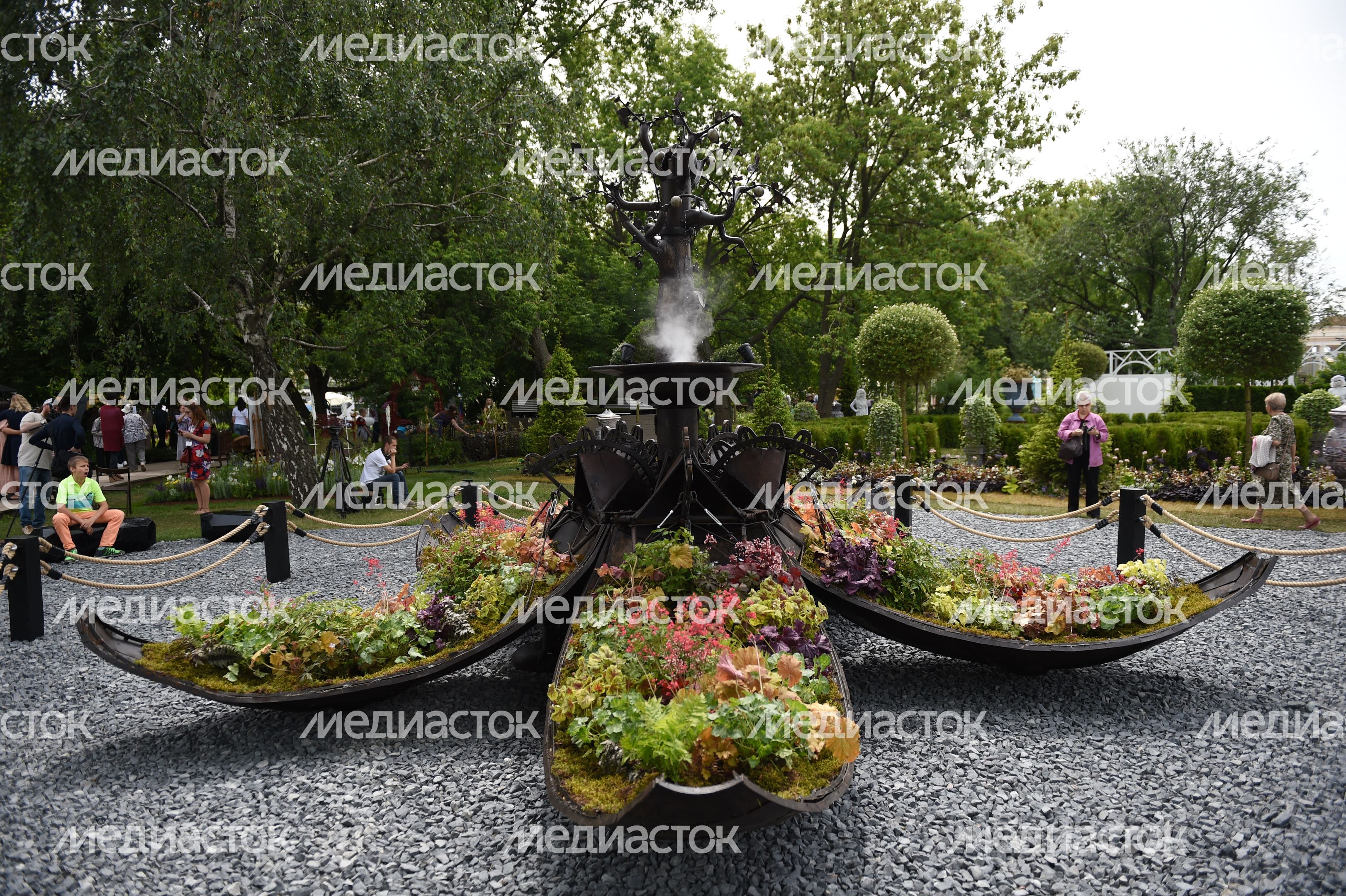 Открытие фестиваля садов и цветов Moscow Flower Show в парке «Музеон» в Москве Открытие фестиваля садов и цветов Moscow Flower Show в парке «Музеон» в Москве