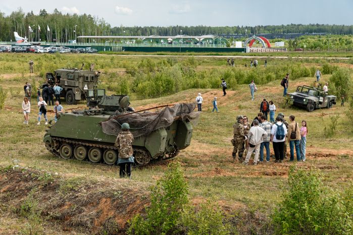 Реконструкция современных боевых действий в парке «Патриот» Одинцовского округа