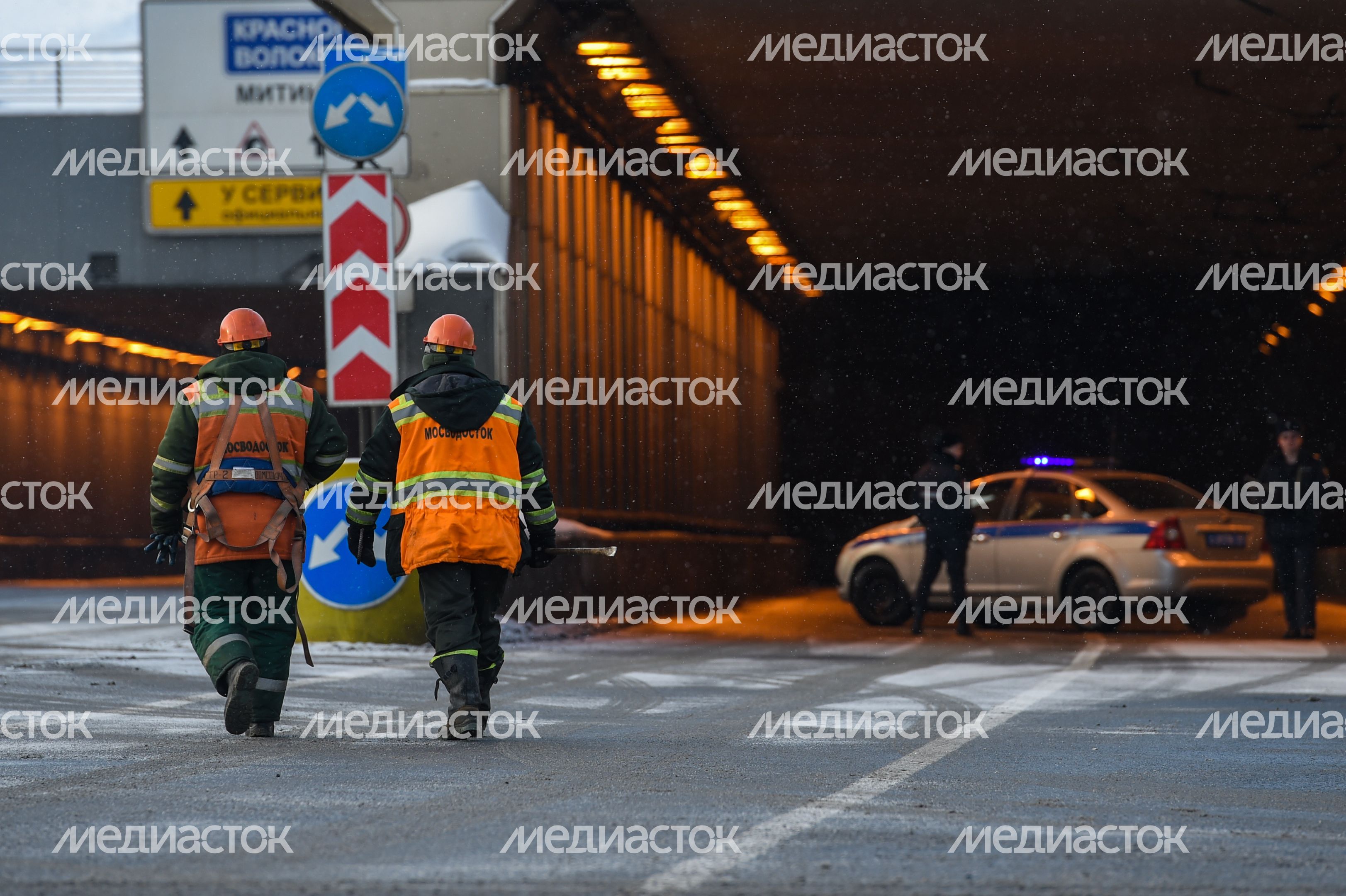 Тушинский тоннель затопило в Москве Тушинский тоннель затопило в Москве