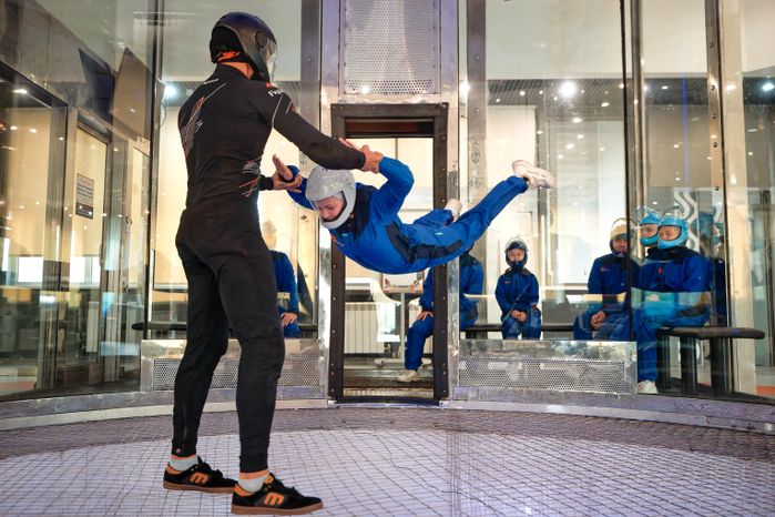 Полет в аэротрубе в спортивно-развлекательном парке Freezone в Чехове