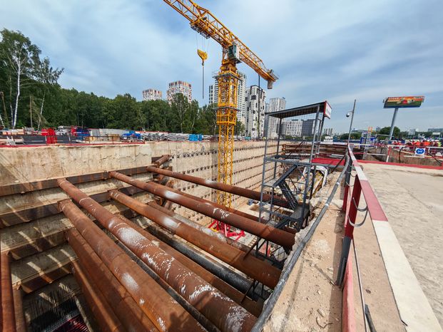 Прокладка тоннеля метро от "Липовой рощи" до "Строгино"