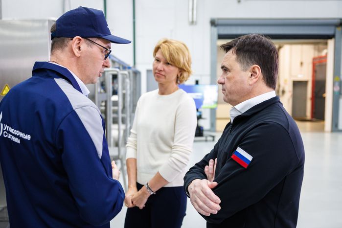 Андрей Воробьев и Оксана Лут открыли в Лобне центр по сборке технологического оборудования