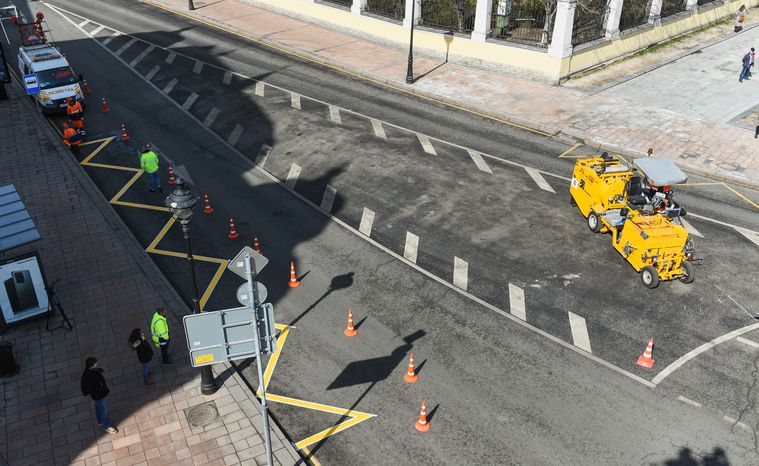 Нанесение дорожной разметки в Москве
