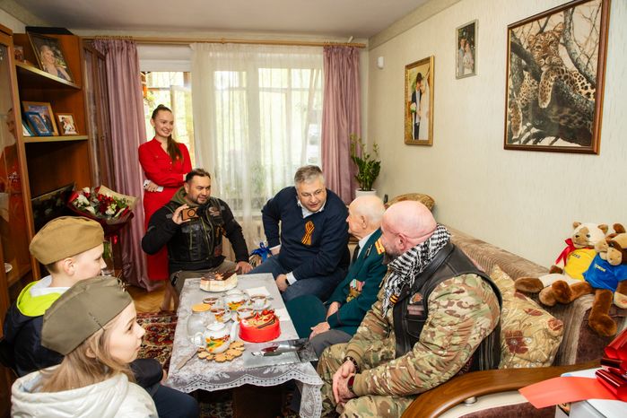 Визит Кирилла Григорьева к ветерану Великой Отечественной войны