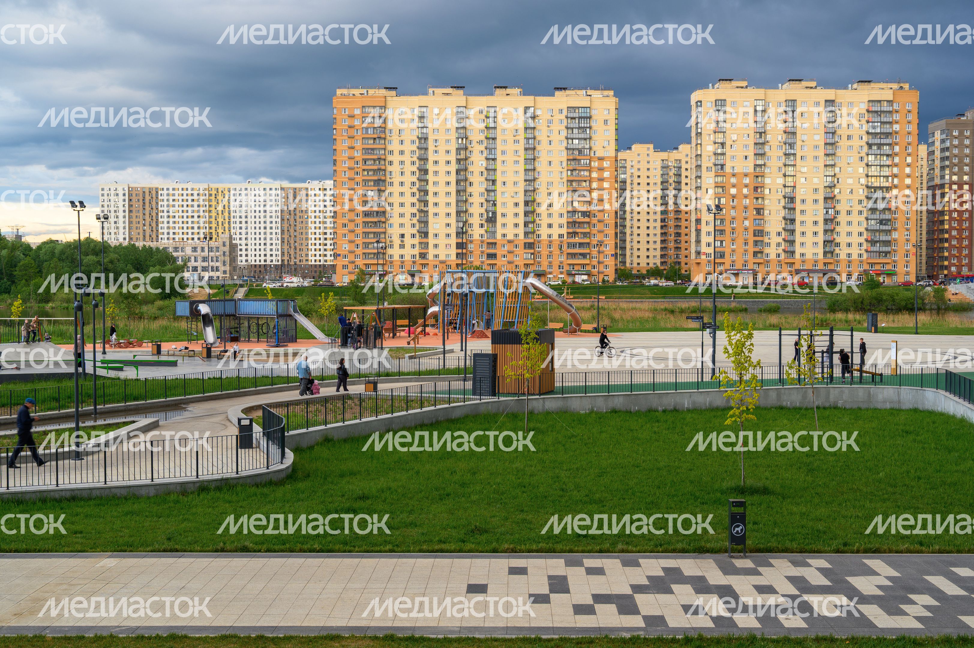 Парк «Дружба» у озера Черное в микрорайоне Зенино в Люберцах