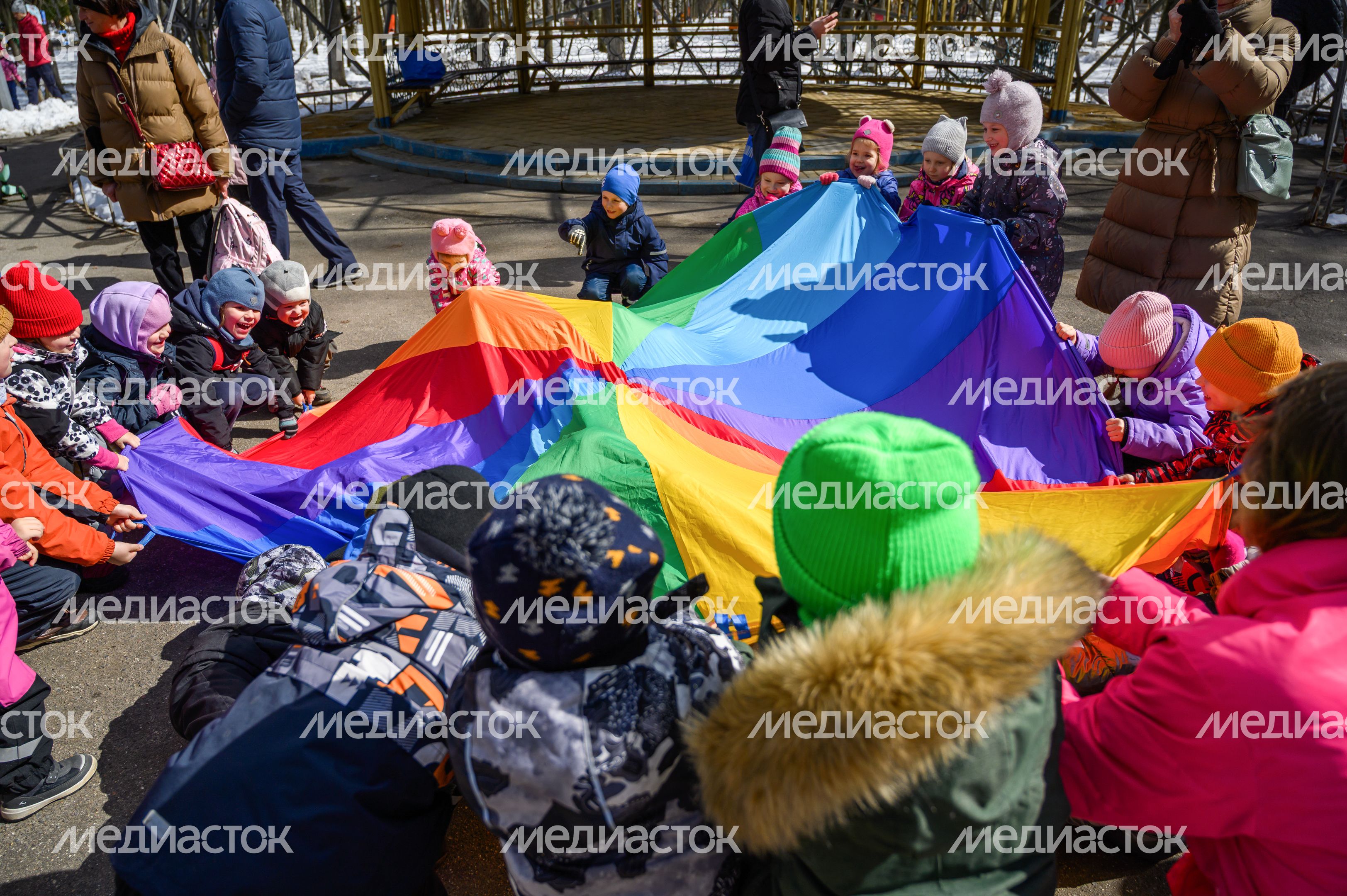 Фестиваль космических чудес в Центральном городском парке Королева Фестиваль космических чудес в Центральном городском парке Королева