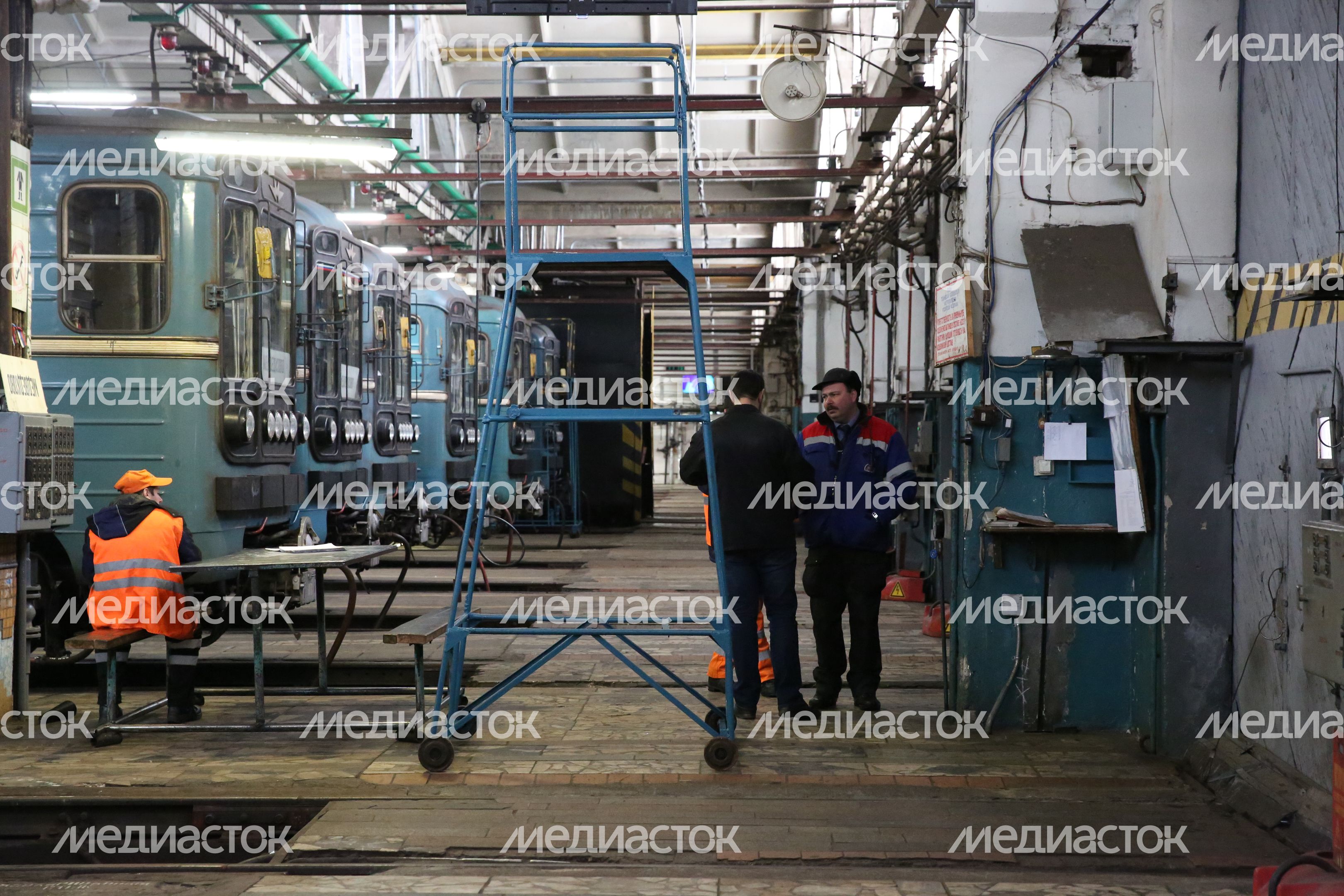 Дезинфекция вагонов метро в электродепо «Калужское» Дезинфекция вагонов метро в электродепо «Калужское»
