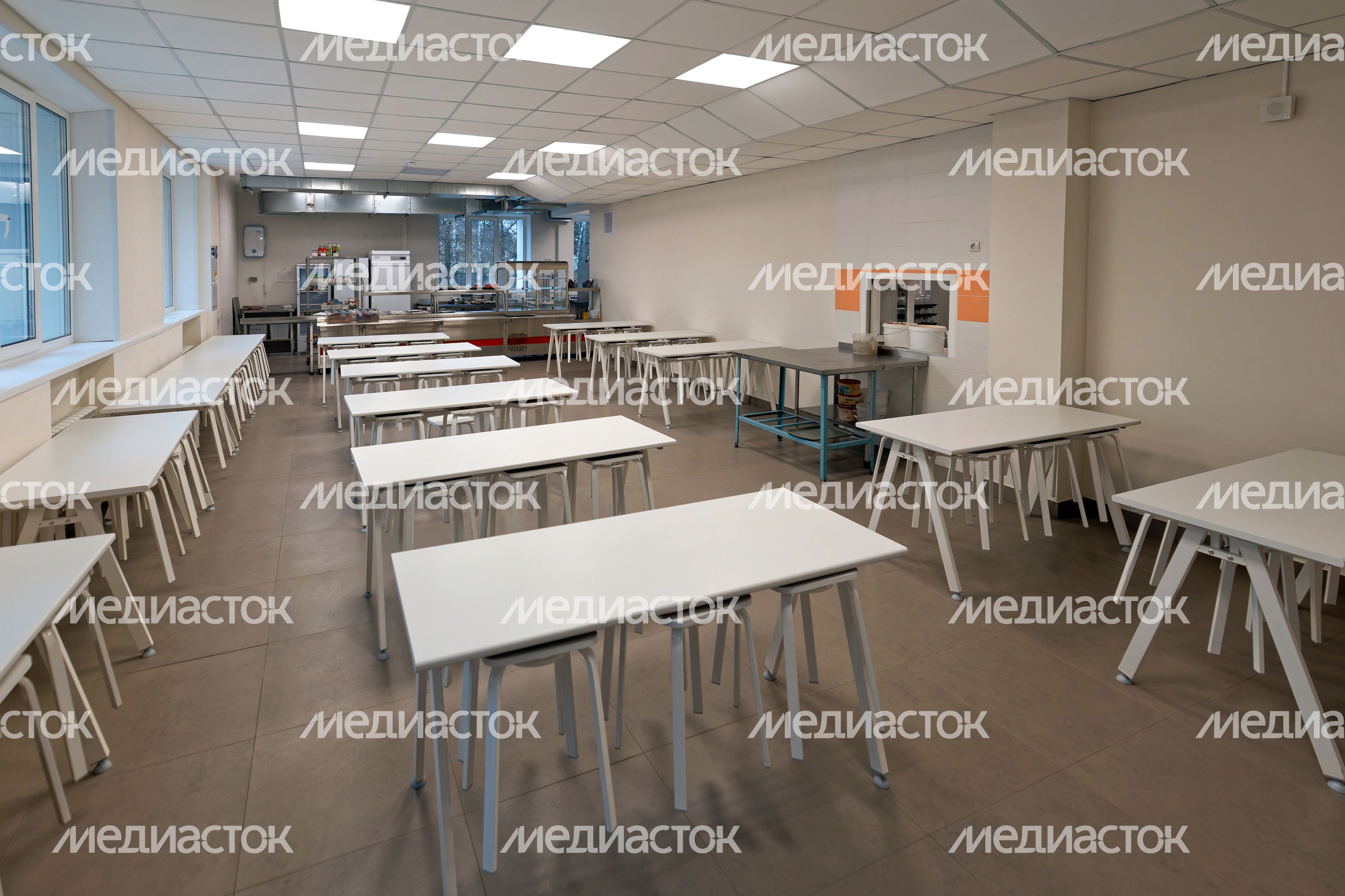Столовая Софьинской средней школы после капитального ремонта в Наро-Фоминском округе Столовая Софьинской средней школы после капитального ремонта в Наро-Фоминском округе