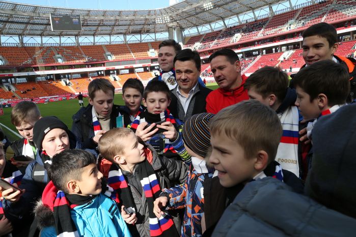 А. Воробьев посетил благотворительный матч «Звезды футбола – детям России» в Москве