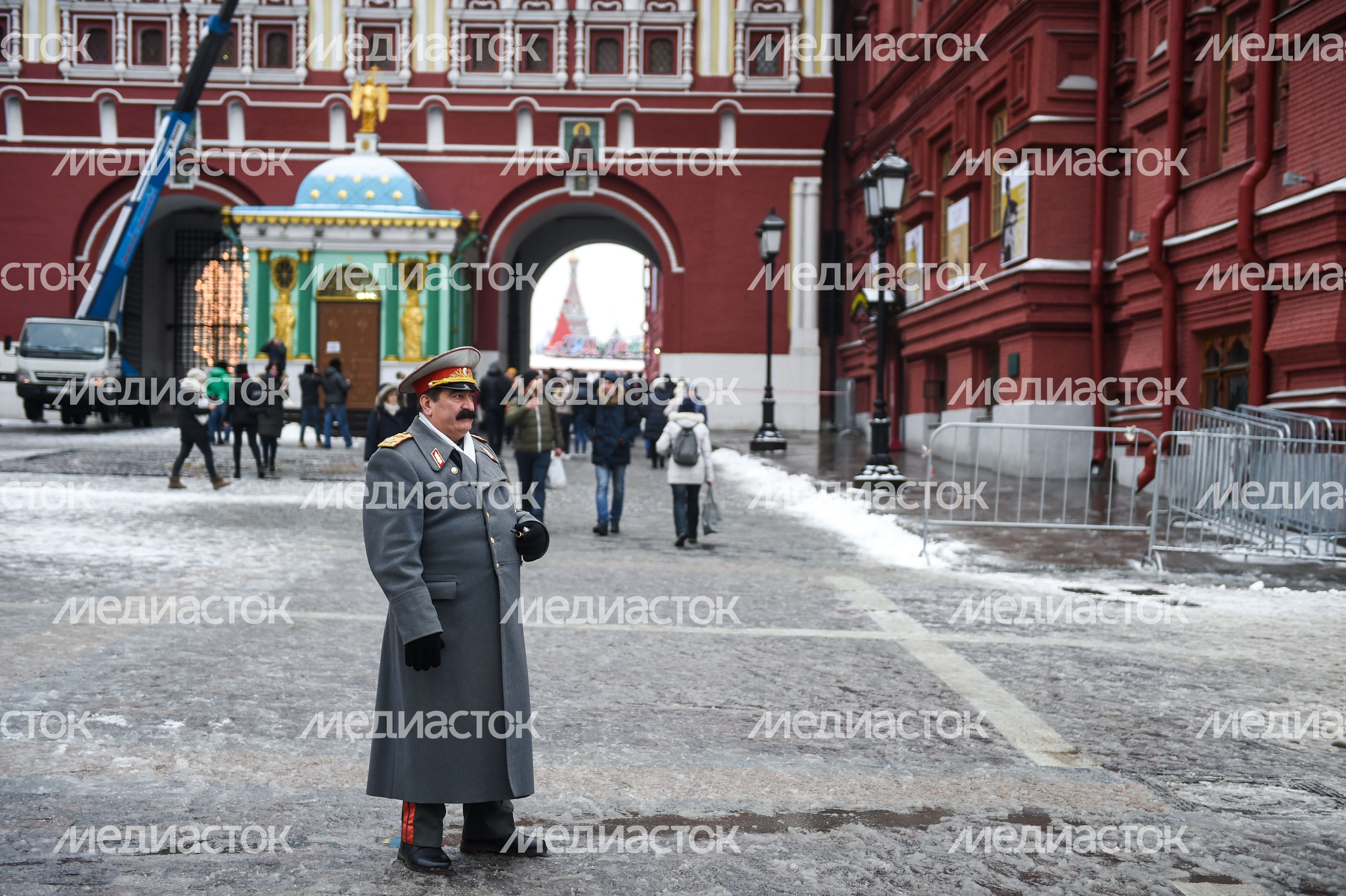 Последстивя сильного снегопада в Москве