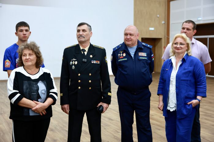 Губернатор Андрей Воробьев встретился с жителями города Домодедово в Городском дворце культуры «Мир»