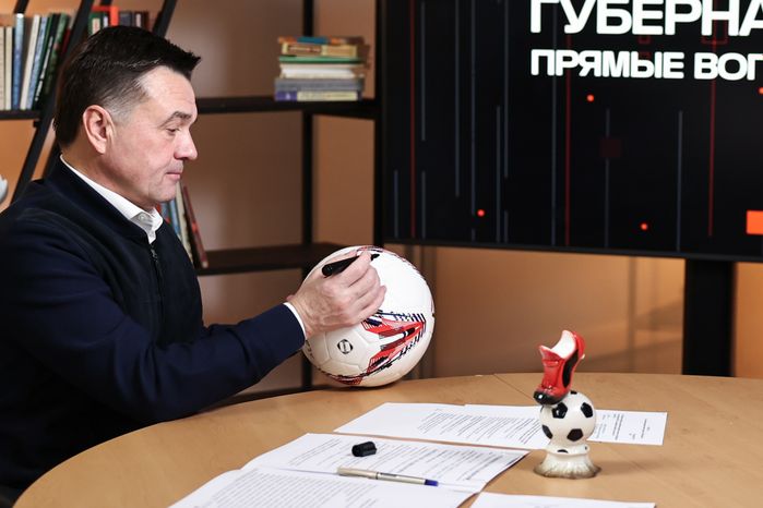 Андрей Воробьев встретился с жителями Ступино Оксаной Буркашевой и Вадимом Степиковым