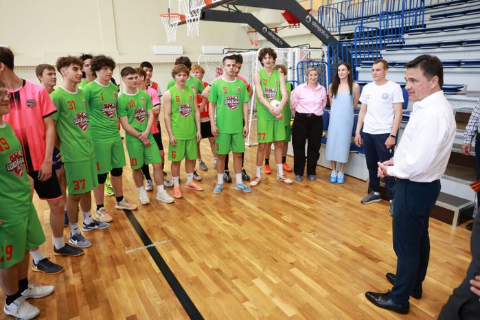 Андрей Воробьев посетил ФОК "Арсенал" в Можайском муниципальном округе