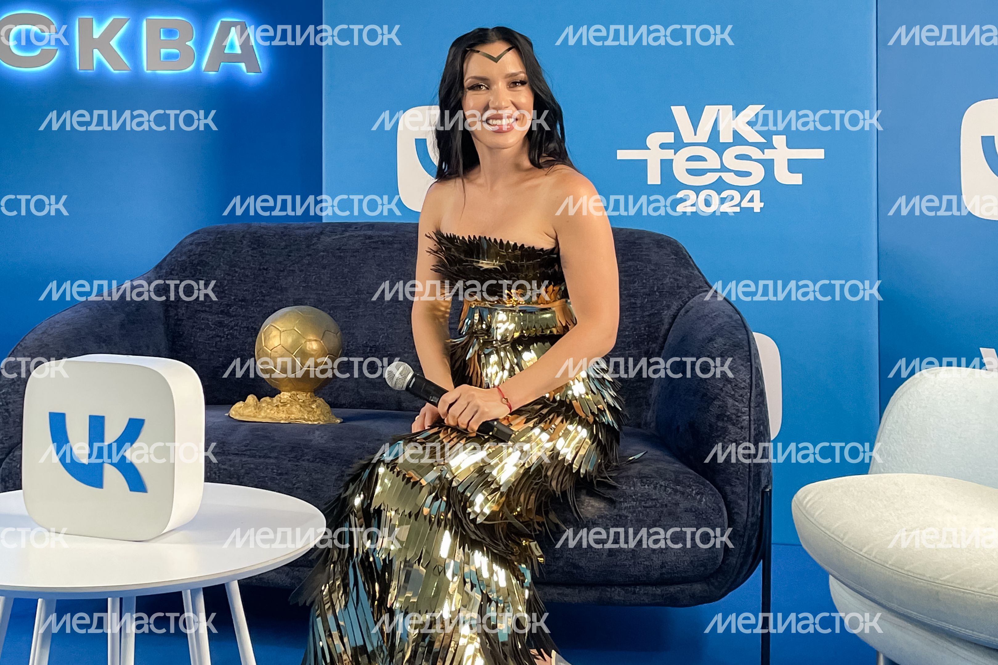 Ольга Серябкина на пресс-конференции VK Fest -2024 в Лужниках Ольга Серябкина на пресс-конференции VK Fest -2024 в Лужниках