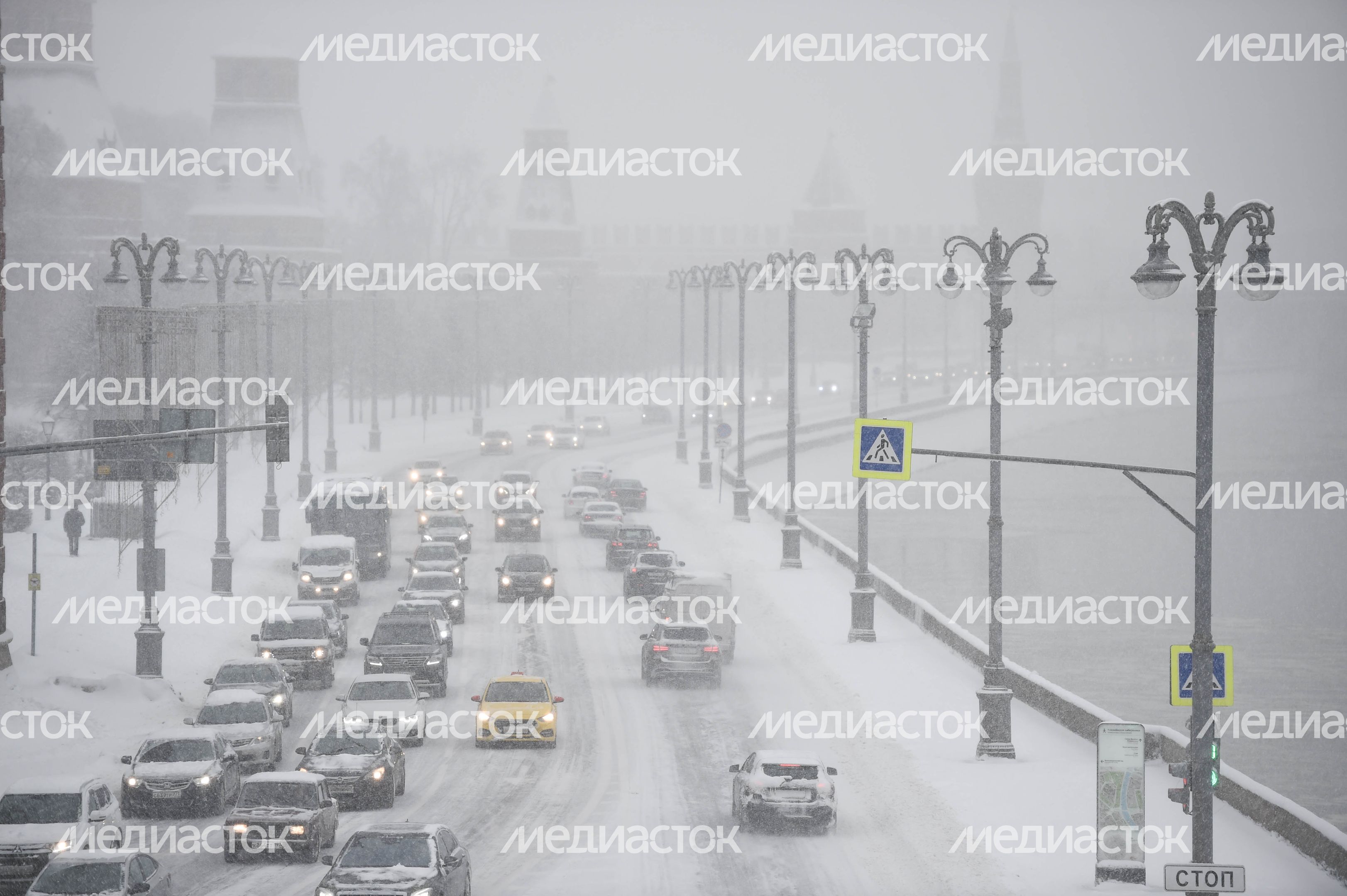 Рекордный снегопад в Москве и Подмосковье