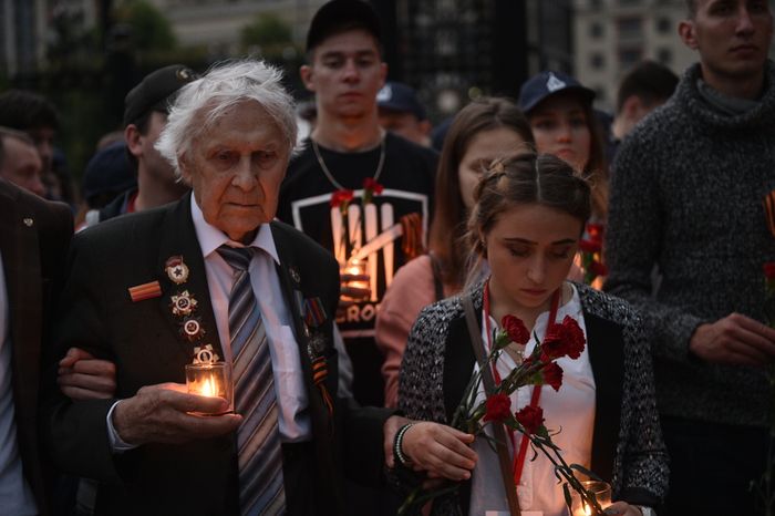 Акция «Вахта памяти. Вечный огонь – 2016» в День памяти и скорби в Москве