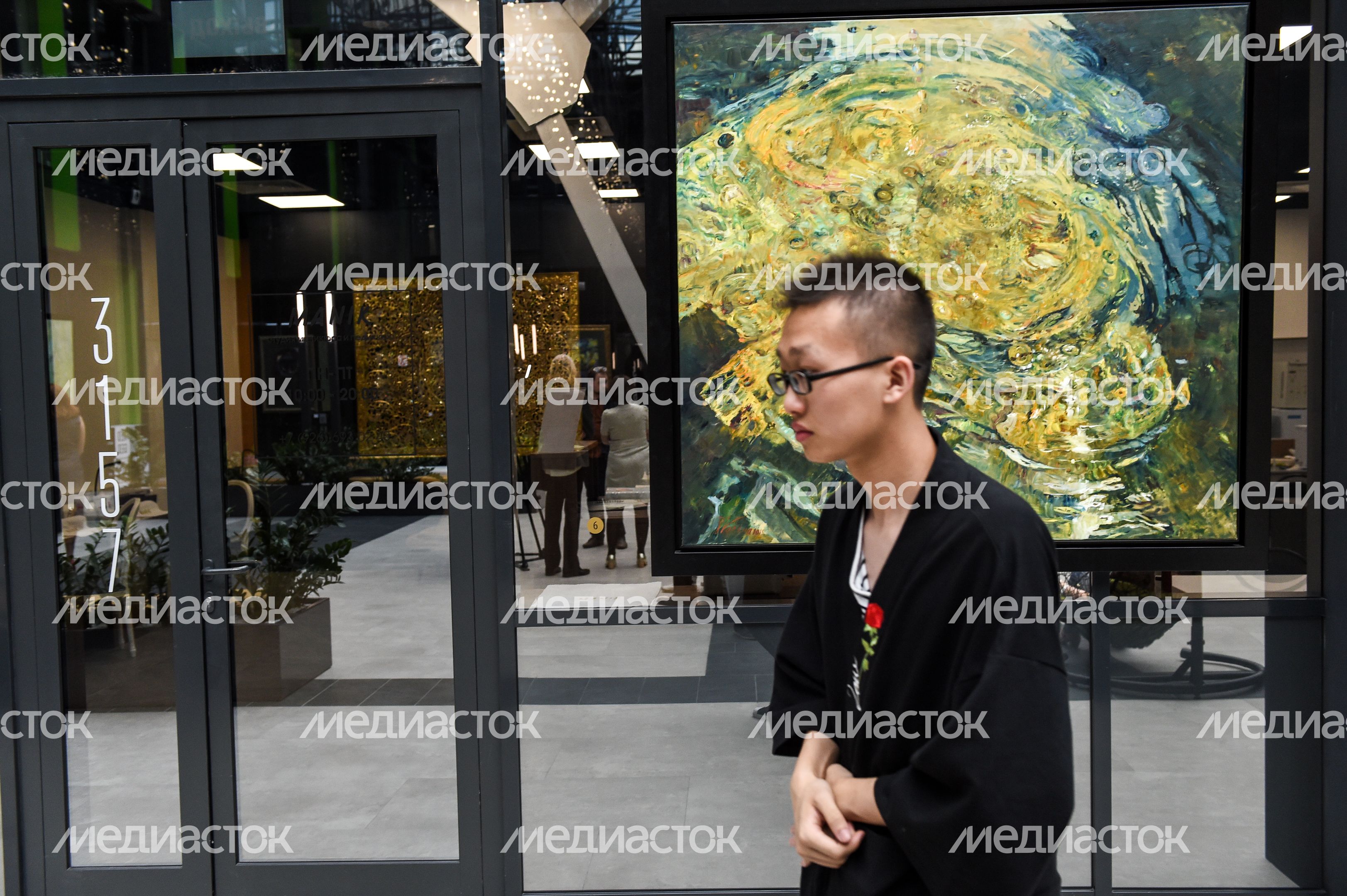 Открытие выставки современного искусства Российско-Китайские Сезоны в Москве