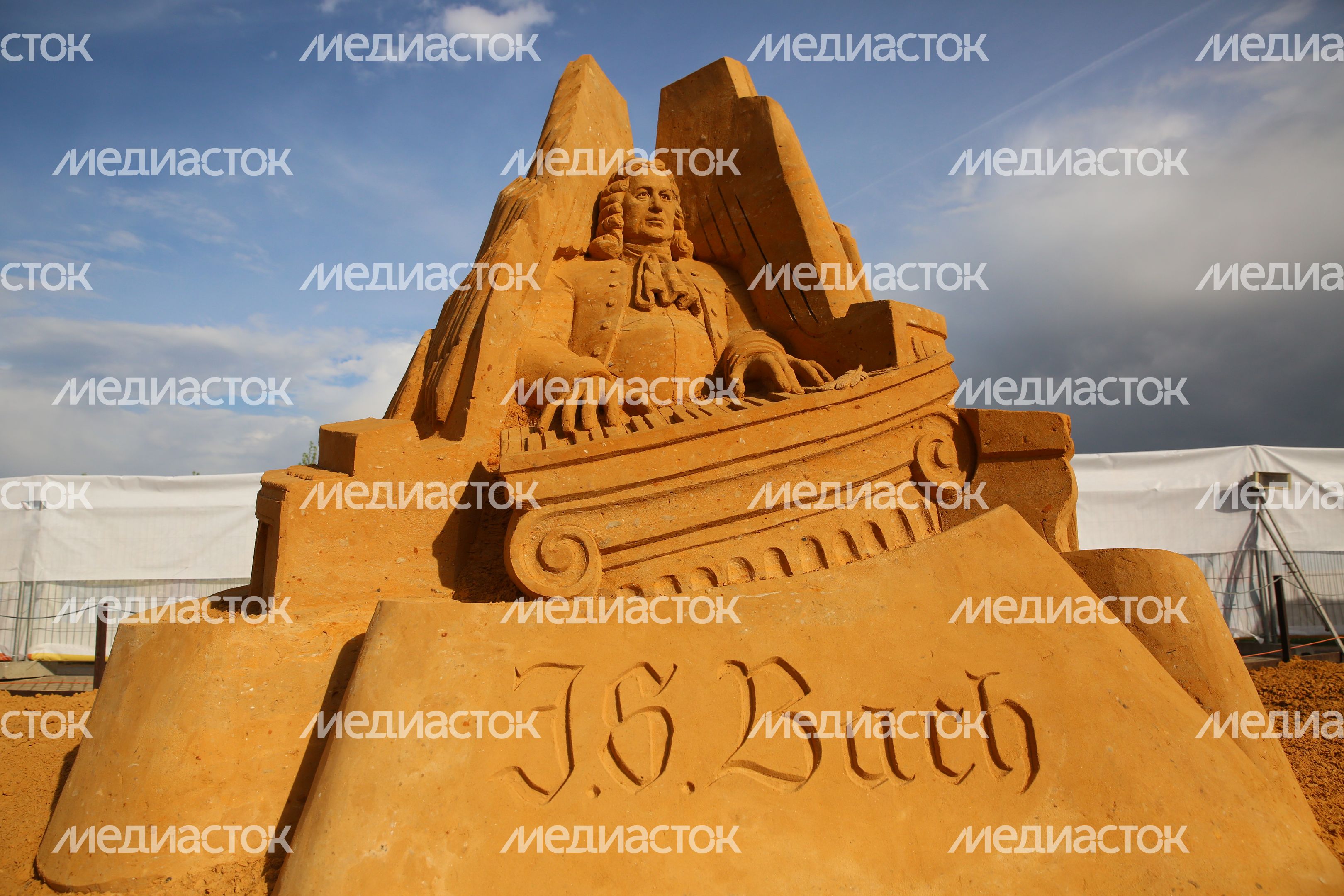 Чемпионат по скульптуре из песка в Москве