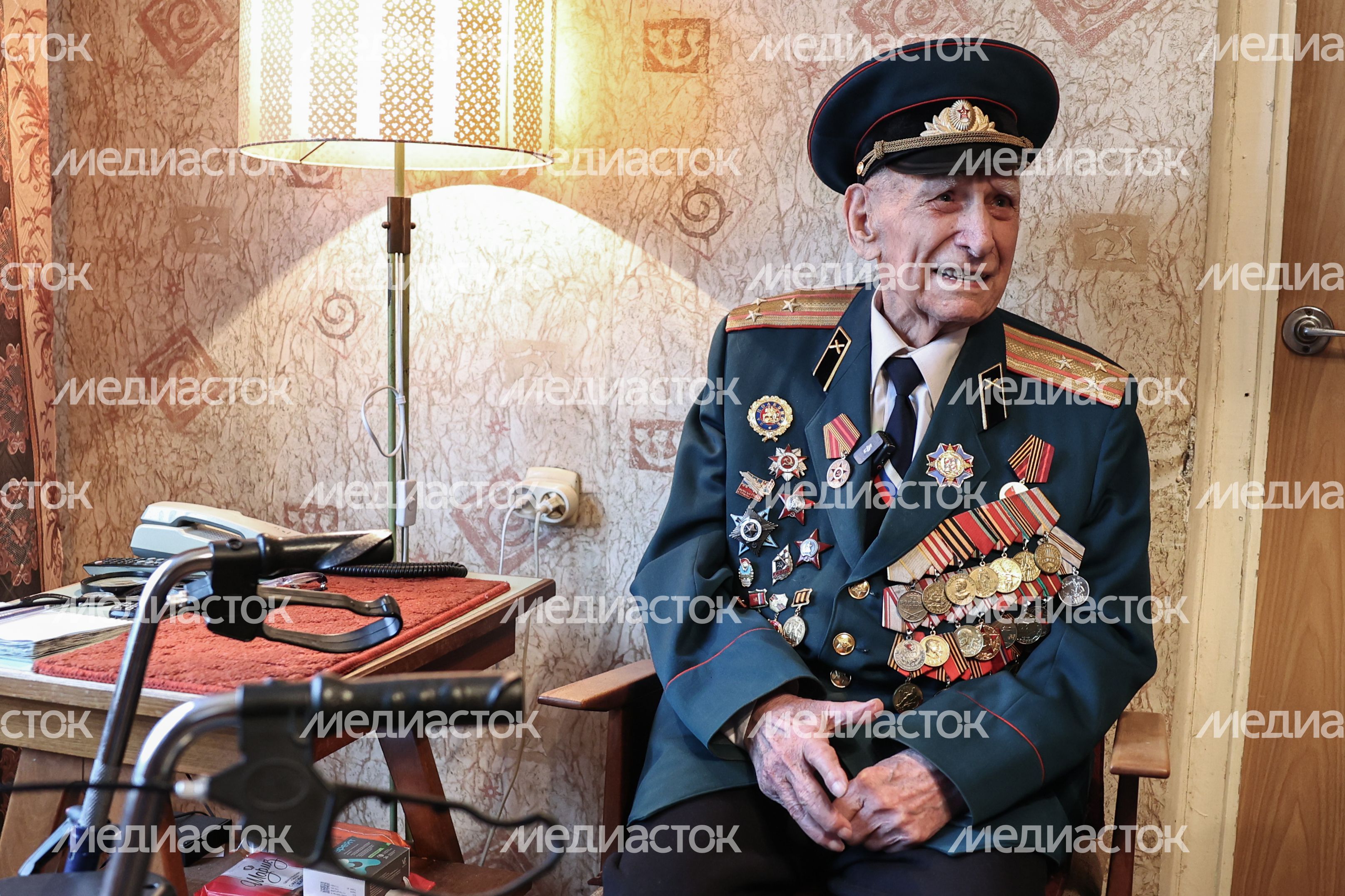 Ветерану войны Александру Золотову присвоили звание Почетного гражданина Московской области Ветерану войны Александру Золотову присвоили звание Почетного гражданина Московской области