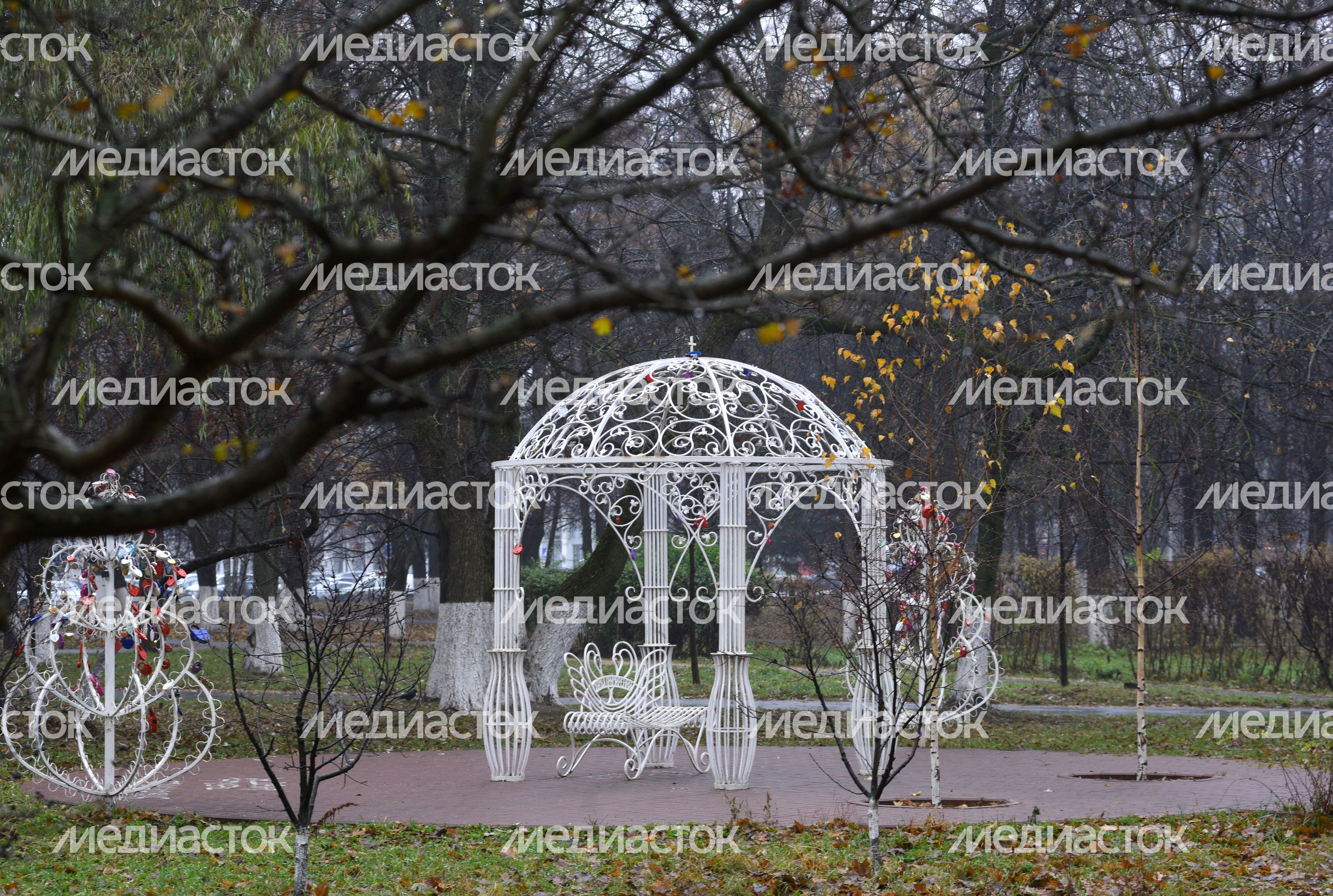 Беседка в Центральном сквере в Жуковском