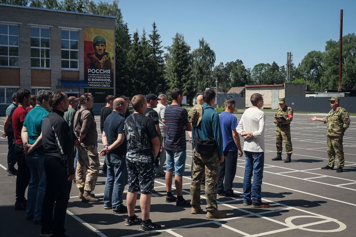 Работа Московского областного пункта отбора на военную службу по контракту в Балашихе