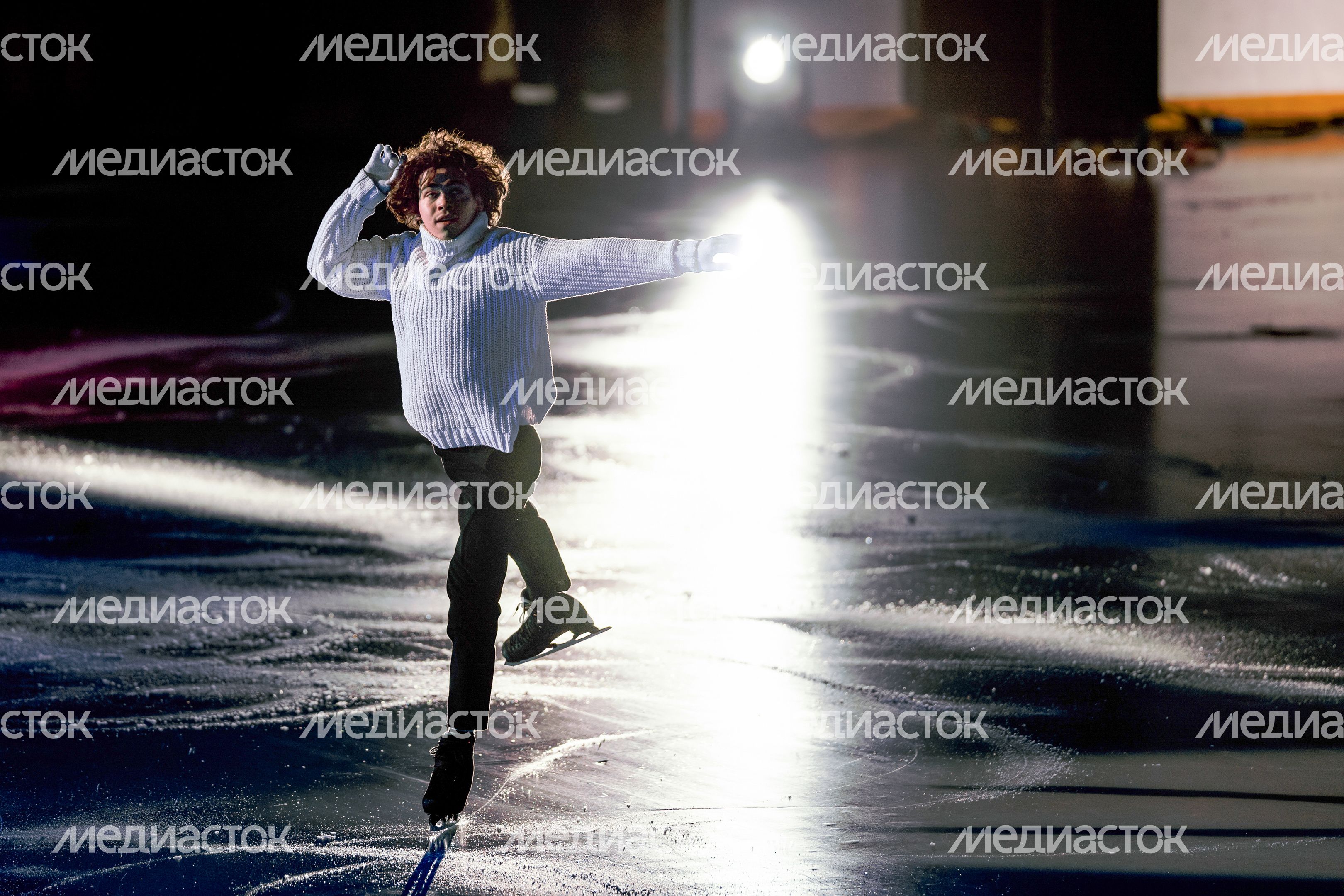 Артем Федорченко выступил на ледовом шоу «Чемпионы» Ильи Авербуха в Волоколамске Артем Федорченко выступил на ледовом шоу «Чемпионы» Ильи Авербуха в Волоколамске
