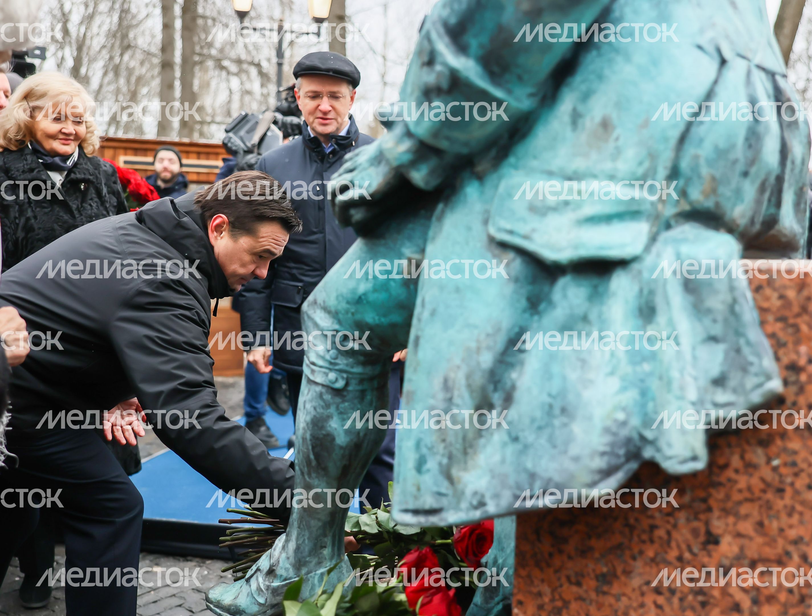 Возложение цветов к памятнику Татищеву
