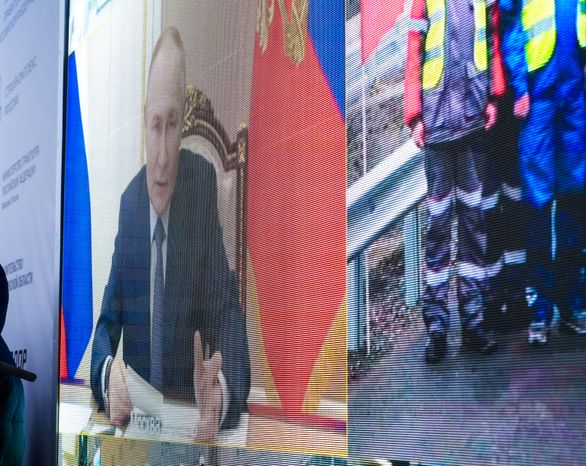 Андрей Воробьев принял участие в запуске движения по обходу деревни Малые Вяземы