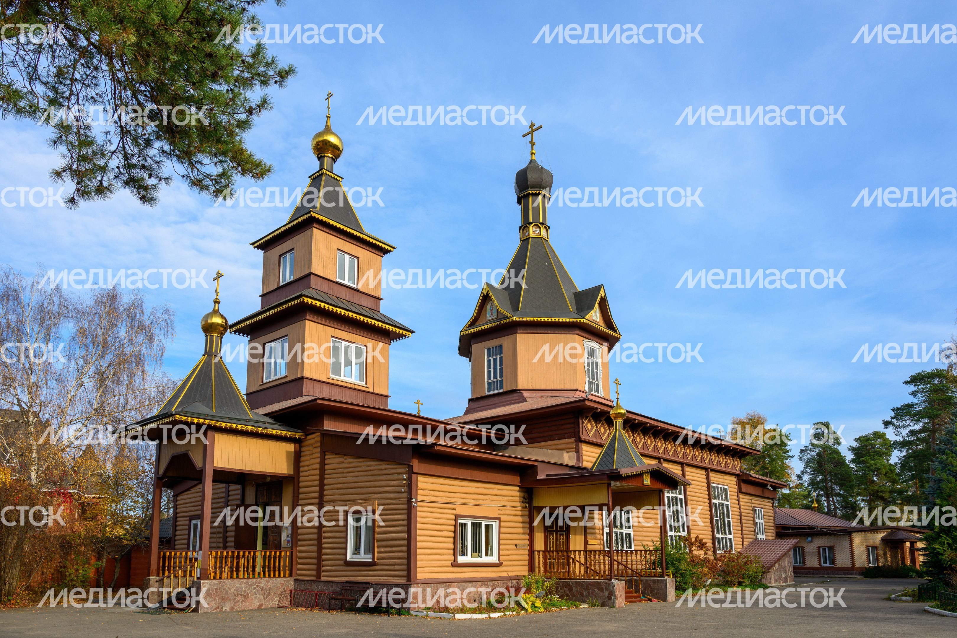 Церковь апостолов Петра и Павла в Малаховке округа Лобня