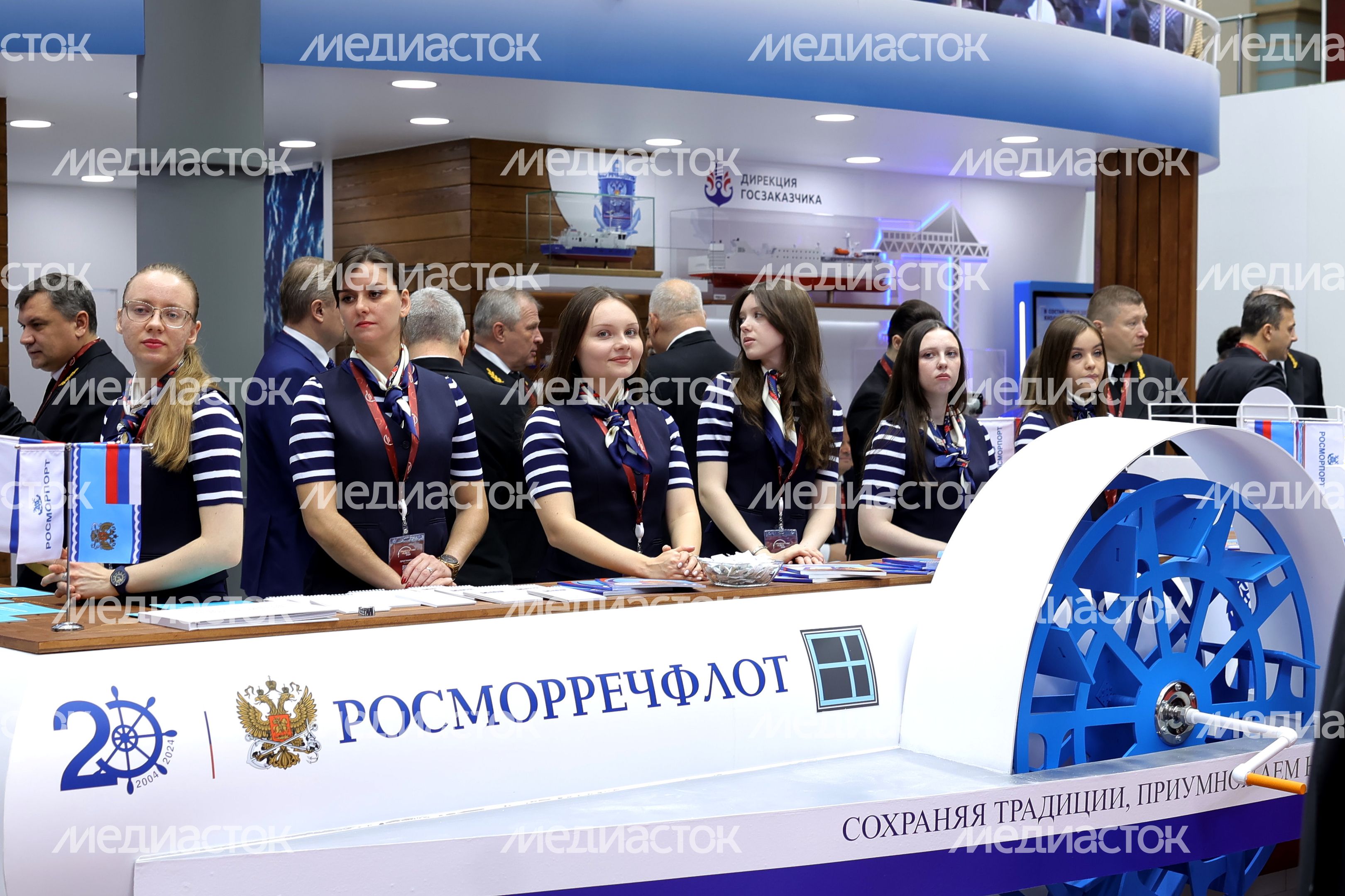 На площадке XVIII Международного форума "Транспорт России" На площадке XVIII Международного форума "Транспорт России"