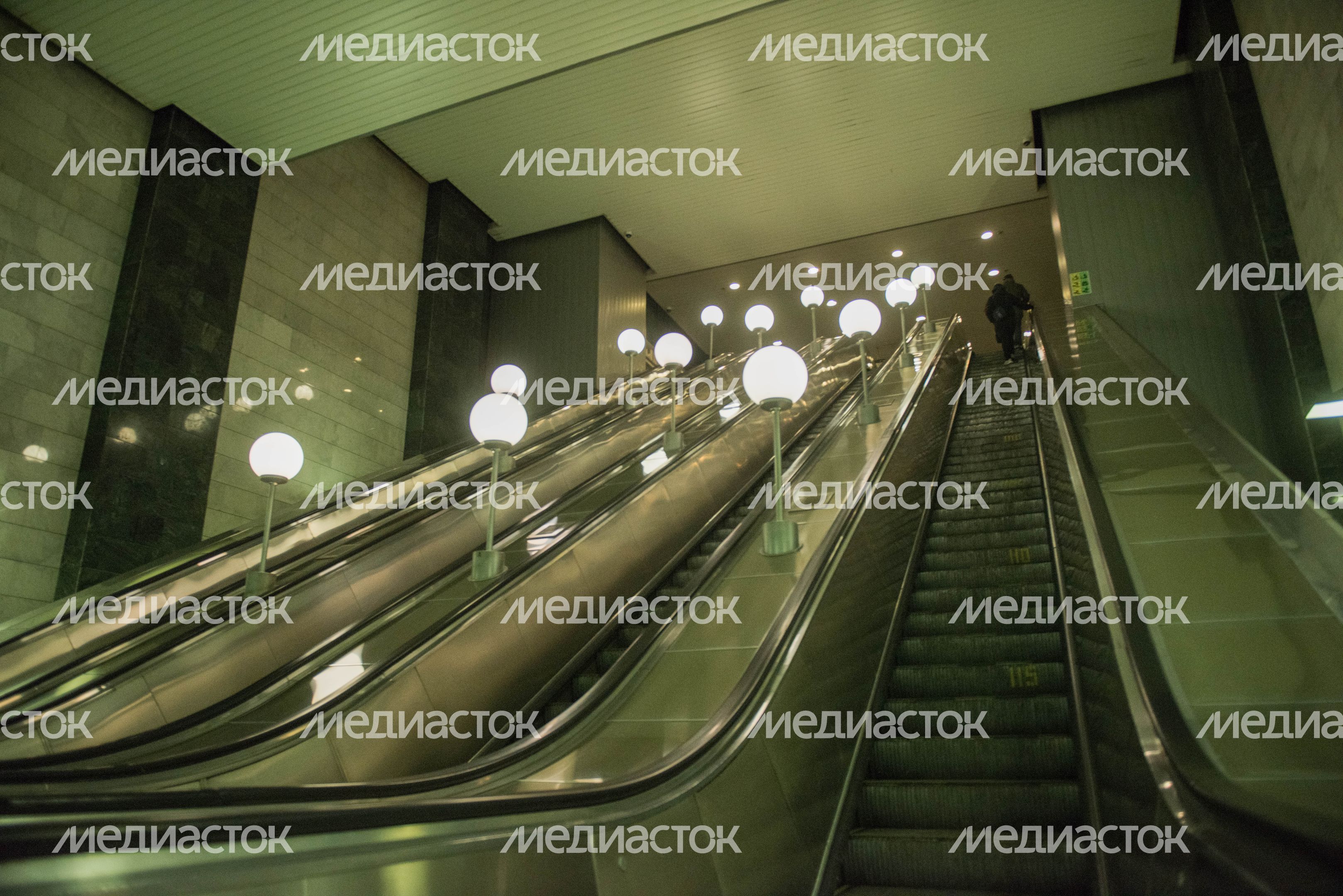 Станция метро «Воробьевы горы» в Москве