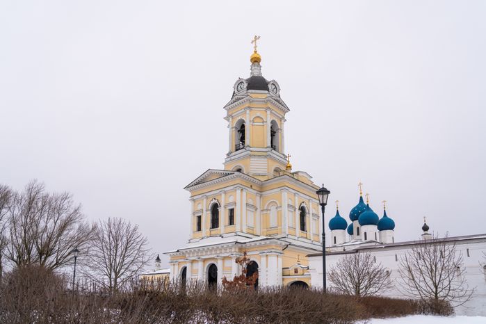 Серпухов. Высоцкий ставропигиальный мужской монастырь. Зима