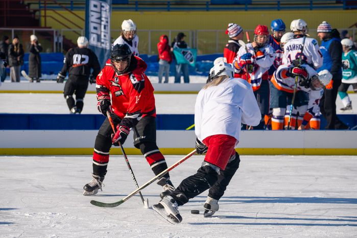 Турнир по уличному хоккею POND HOCKEY в Красногорске