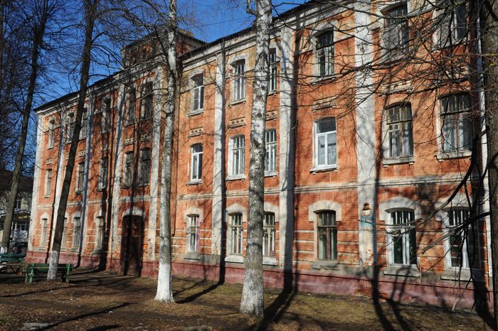 Здание бывшего шелкового комбината в Наро-Фоминске