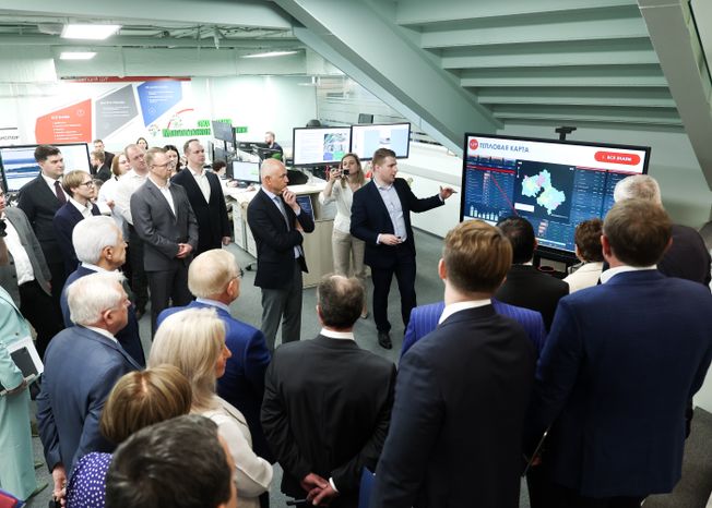 Члены комитета Госдумы по контролю ознакомились с работой Центра управления регионом