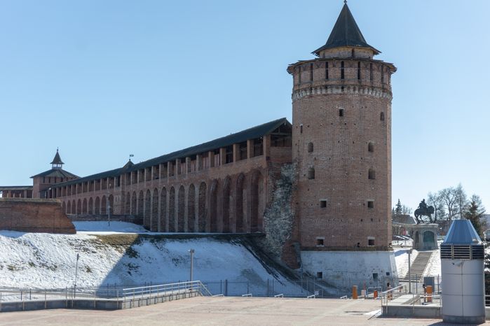 Коломенский кремль. Соборная площадь и Пятницкие ворота