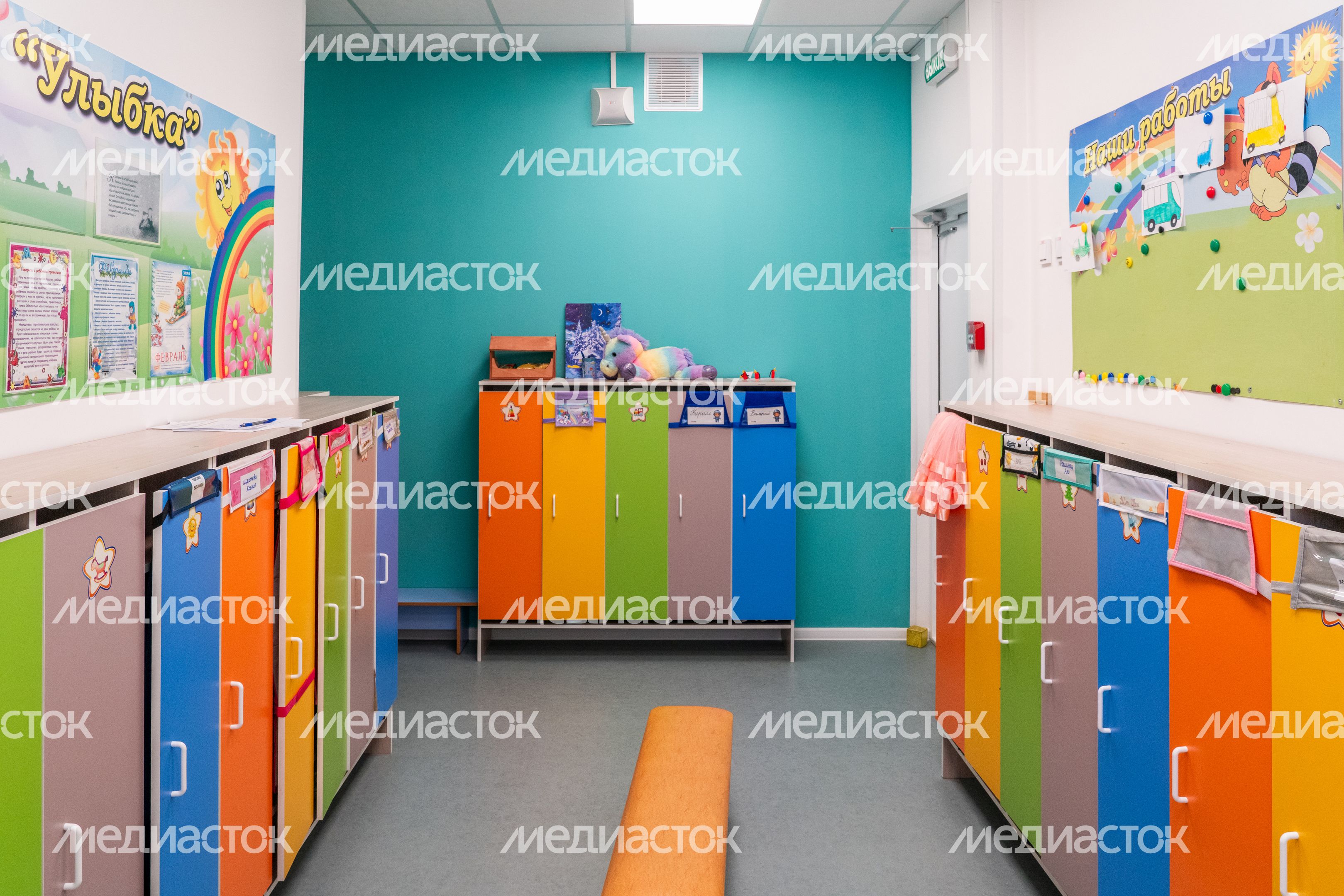 Раздевалка в детском саду поселка Колюбакино Рузского округа после капитального ремонта Раздевалка в детском саду поселка Колюбакино Рузского округа после капитального ремонта