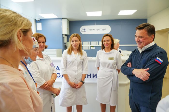 Андрей Воробьев посетил отремонтированную поликлинику в Дзержинском
