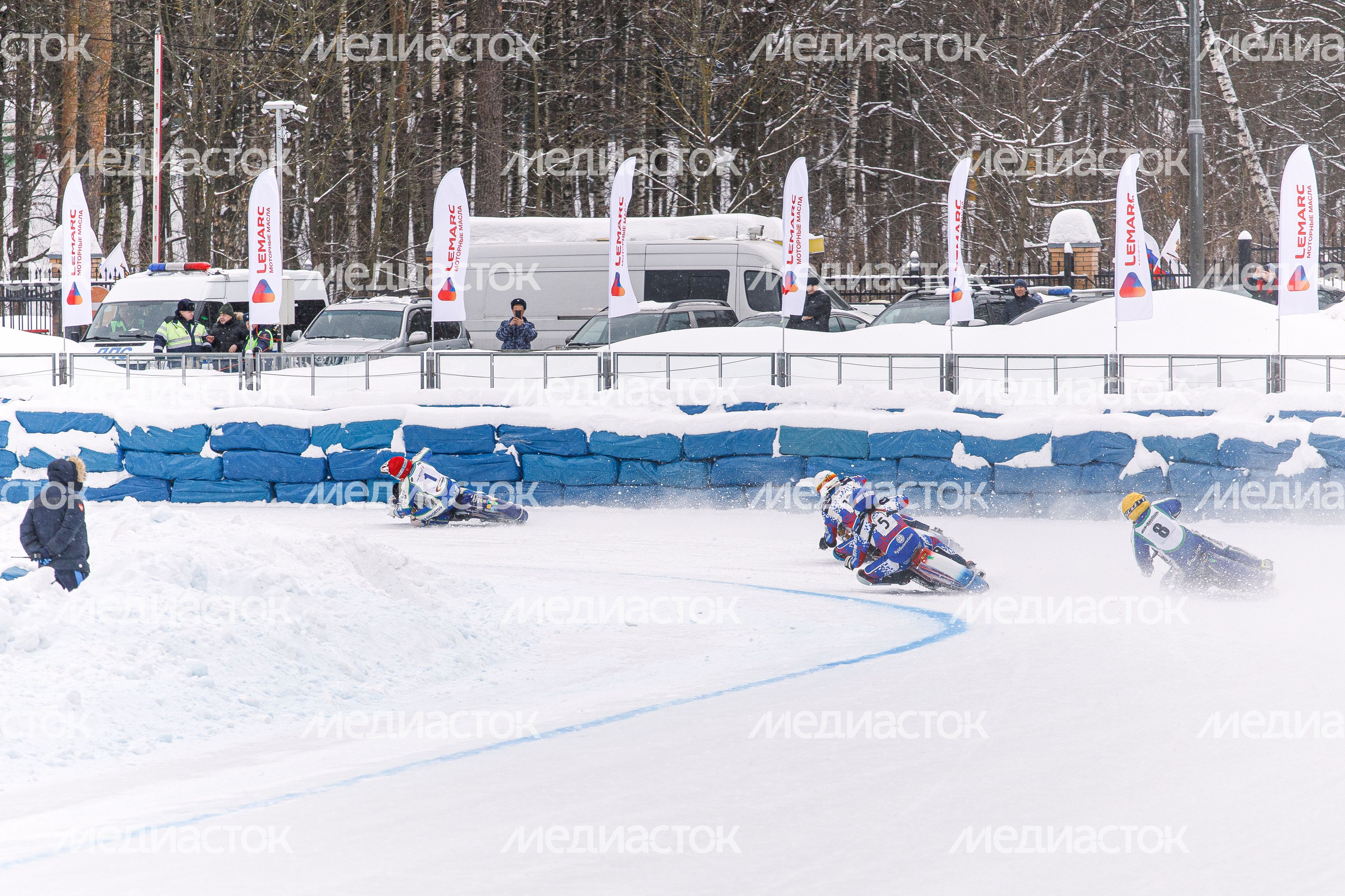 VI этап личного чемпионата России по гонкам на льду в Красногорске