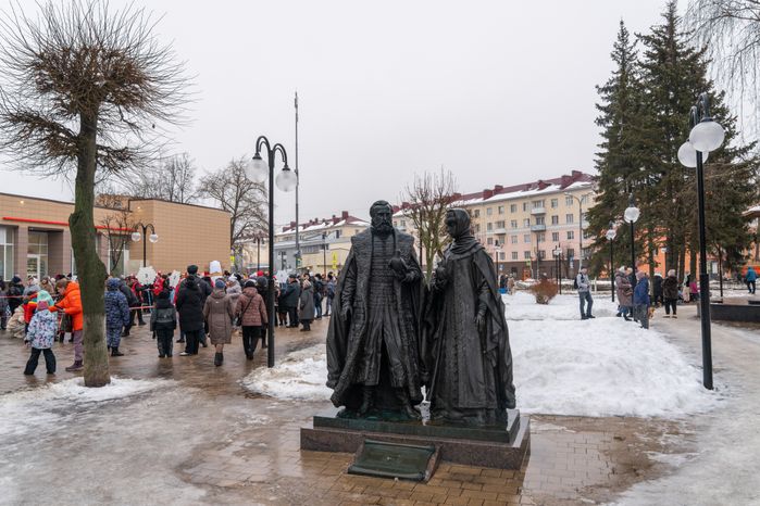 Памятник святым Петру и Февронии в Клину